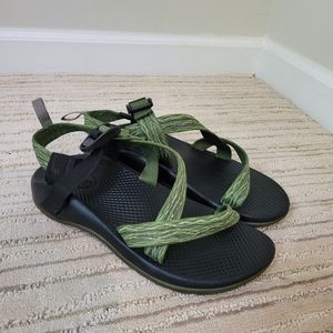 Chacos Womens Size 5 Green Thick Strap